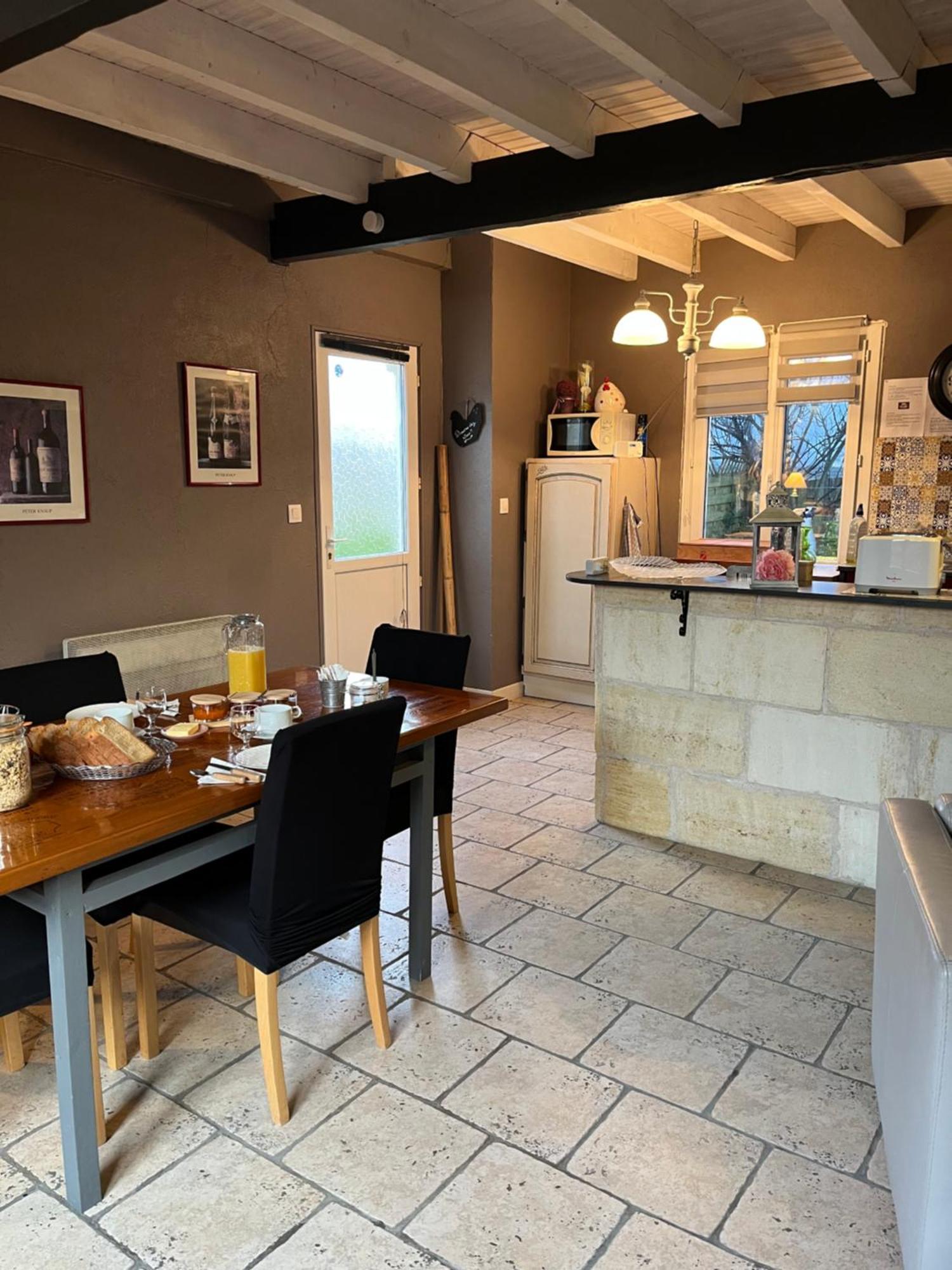 Chambres Et Gite Peyroutas " Camille" Vignonet St Emilion Экстерьер фото