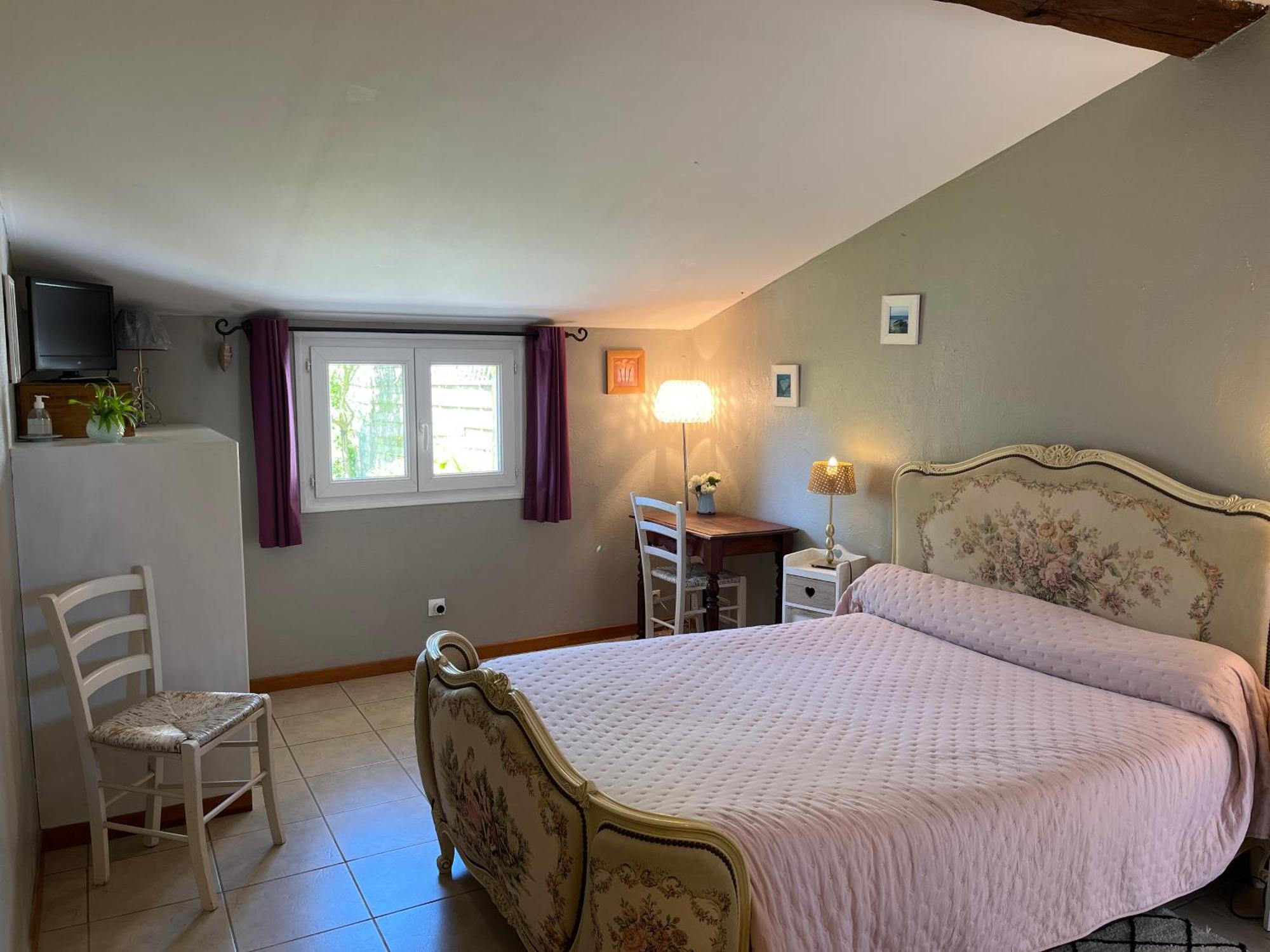Chambres Et Gite Peyroutas " Camille" Vignonet St Emilion Экстерьер фото